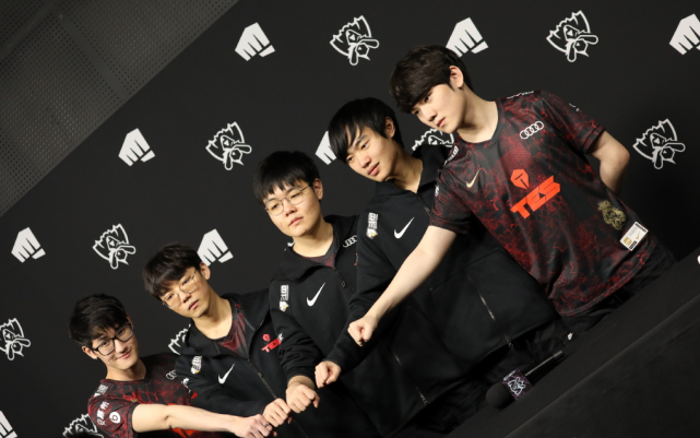 克里斯蒂亚 克里斯蒂亚