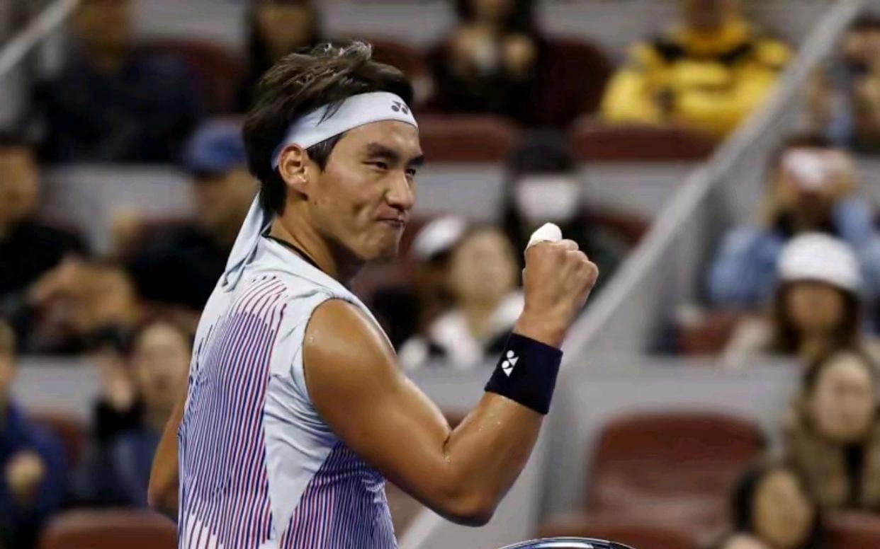 现得无懈可 现得无懈可