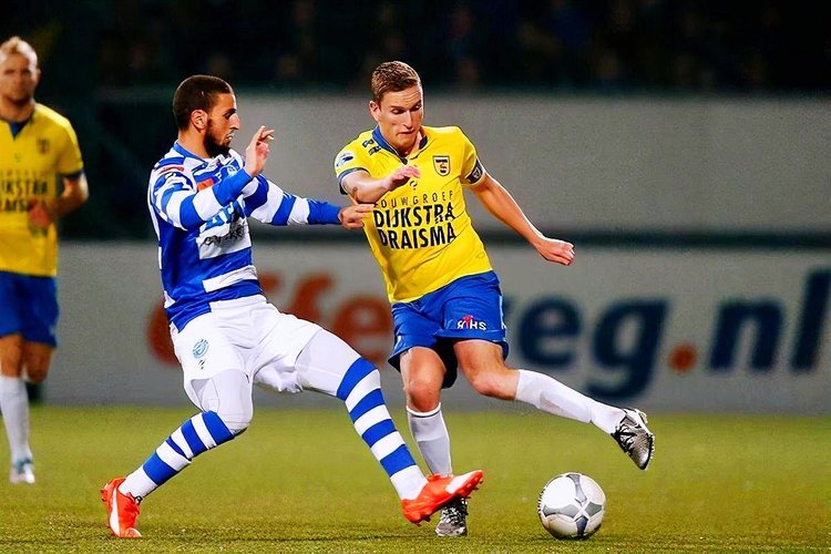 而是在教练 而是在教练